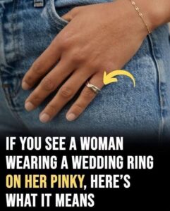 What It Truly Means When Women Choose Pinky Rings Today: A Small Finger With a Quiet but Powerful Message